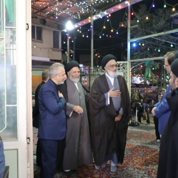 حضور تولیت حرم بانوی کرامت در مجلس ختم آیت‌الله موسوی یزدی