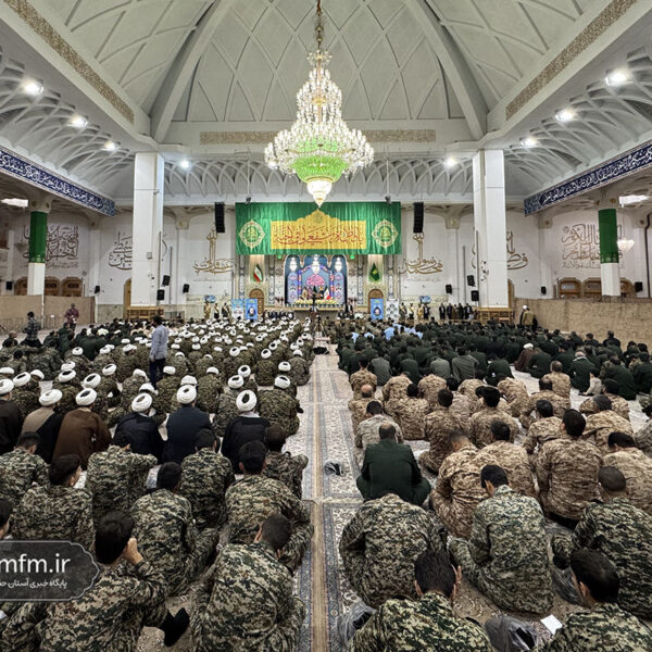 نکوداشت هفته دفاع مقدس در حرم حضرت معصومه (س) برگزار شد