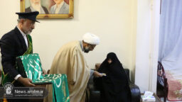 تکریم خانواده ۴ شهید دفاع مقدس توسط خادمان حرم بانوی کرامت