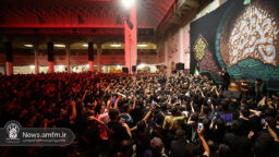 عزاداری جوانان در رثای بانوی کرامت در حرم مطهر