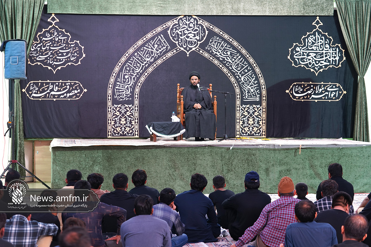 اقامه عزای رحلت حضرت معصومه (س) به زبان اردو در حرم بانوی کرامت