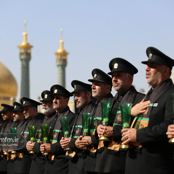 دسته عزای خادمان و زائران حرم بانوی کرامت در سالروز رحلت حضرت معصومه(س)