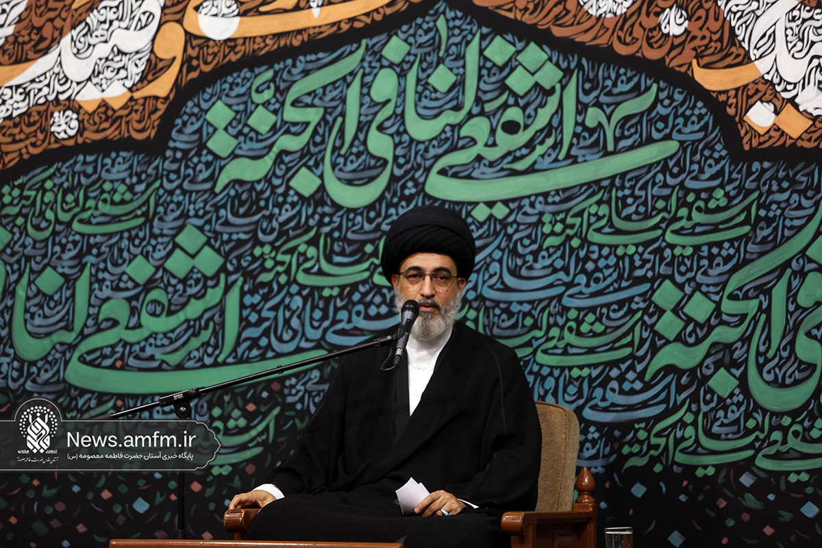 زیارت بانوی کرامت بیش از ده برکت و مقام معنوی برای زائران دارد