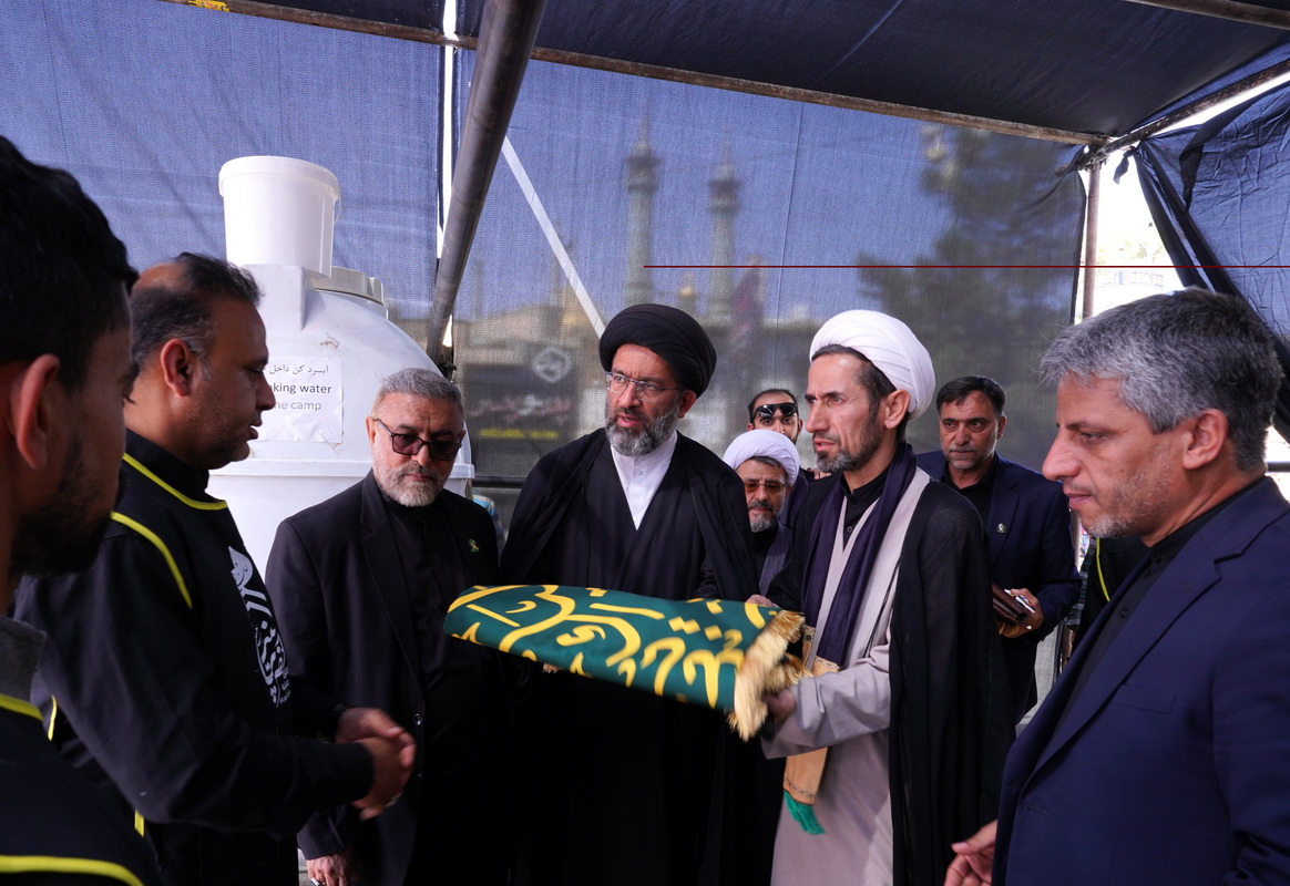 تقدیر و تشکر مسئولان حرم حضرت معصومه(س) از موکب‌های مستقر در حرم مطهر