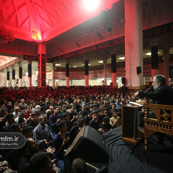 سنگ تمام مردم قدرشناس قم در عزاداری شام رحلت بانوی کرامت