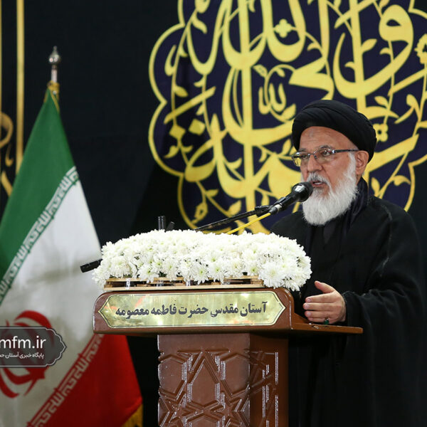 توجه مؤمنان به حرم های اهل بیت نشانه‌ای از گشایش الهی برای امت است