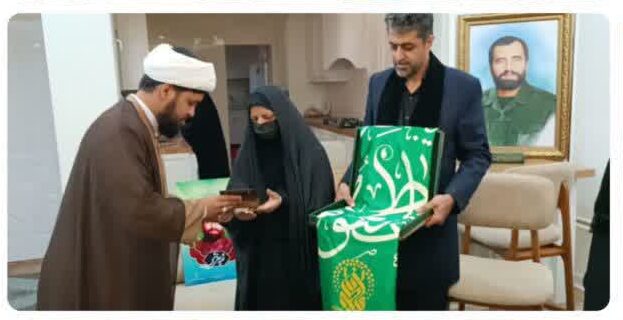 خانواده سه شهید استان خوزستان با حضور سفیران کریمه تجلیل شدند