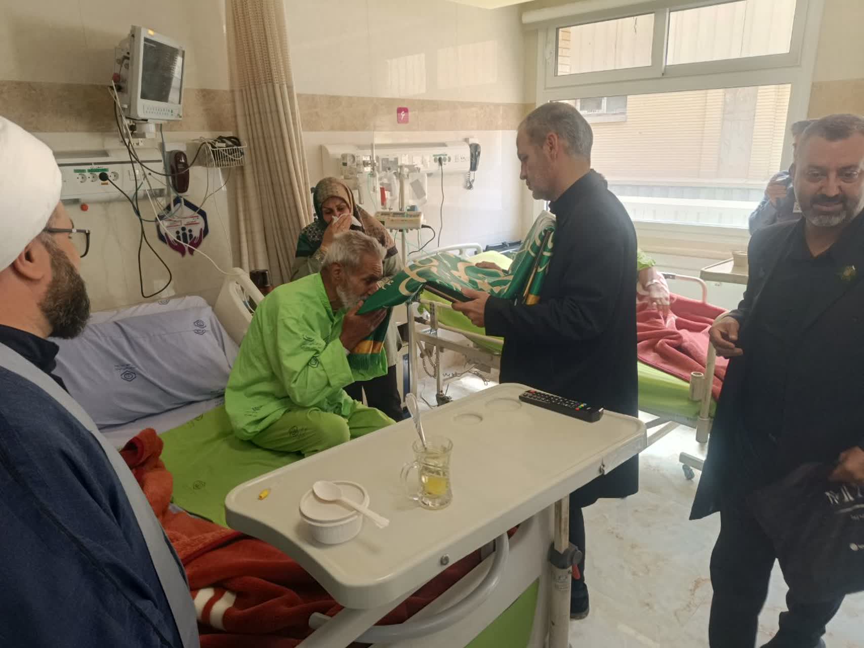 عیادت سفیران کریمه از بیماران بیمارستان‌های نجف آباد و شاهین‌شهر اصفهان