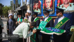 نیروهای فرماندهی انتظامی معصومیه توسط خادمان حرم بانوی کرامت تکریم شدند
