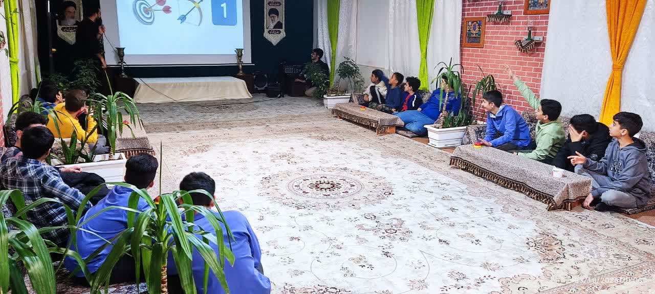 برپایی «چایخانه نوجوان» در حرم مطهر حضرت معصومه(س)