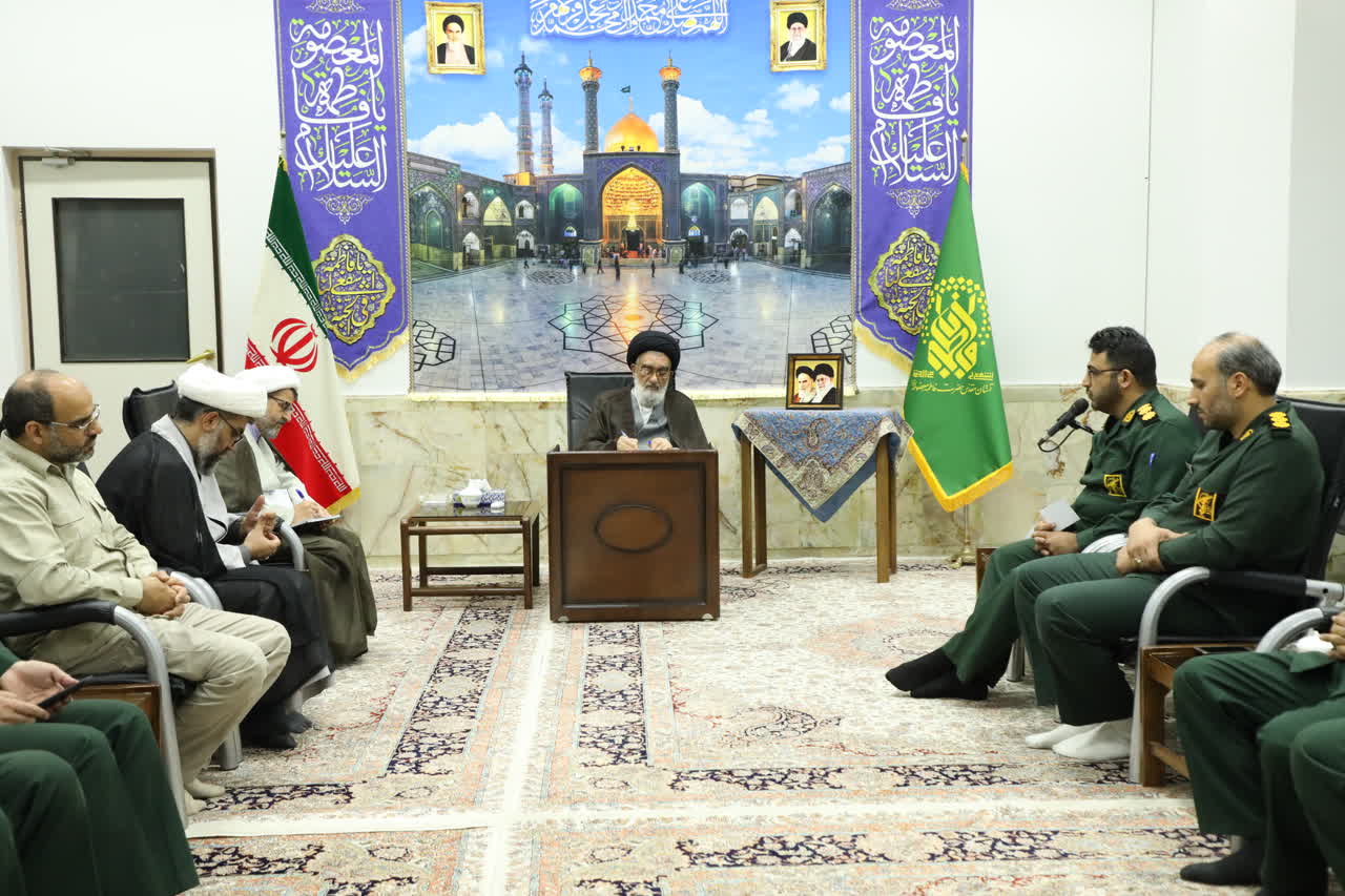 دشمن به دنبال ضربه زدن به اجتماعات معنوی است