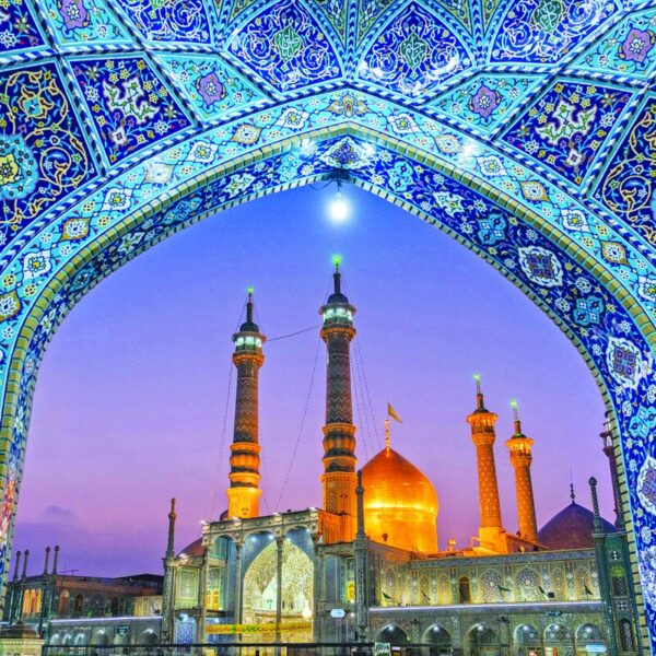 تدوین دانشنامه آستان مقدس حضرت معصومه(س) در دستور کار است