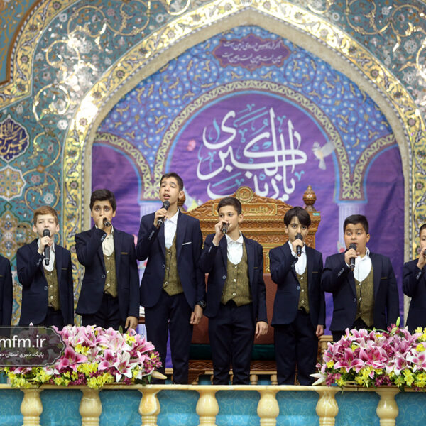 جشن باشکوه میلاد حضرت زینب (س) با حضور پرشور زائران در حرم بانوی کرامت