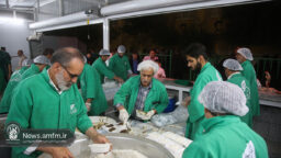 پذیرایی از زائران حرم کریمه اهل بیت(س) در شب میلاد عقیله بنی‌هاشم