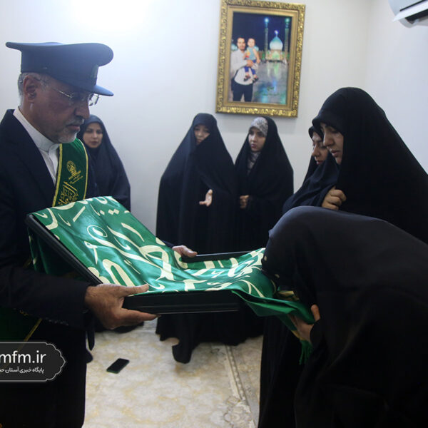 تکریم سه همسر شهید مدافع حرم با حضور سفیران کریمه اهل بیت(س) + تصاویر