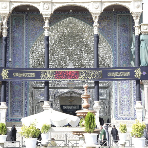 حرم بانوی کرامت آماده اقامه عزای حضرت زهرا(س) شد