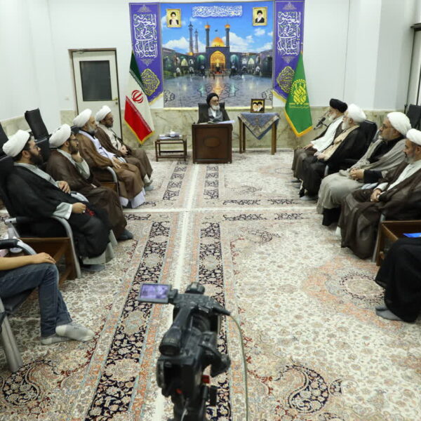 پیروی کامل از ولی فقیه، مهم‌ترین عامل برای رفع موانع ظهور است