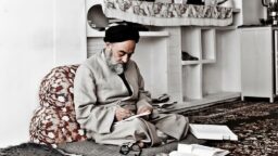 علامه طباطبایی فقیهی فیلسوف با سیره مستمر کتابخوانی