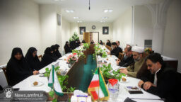 نشست نقد و بررسی کتاب «شبیه مریم» در کتابخانه آستان مقدس حضرت فاطمه معصومه(س) برگزار شد