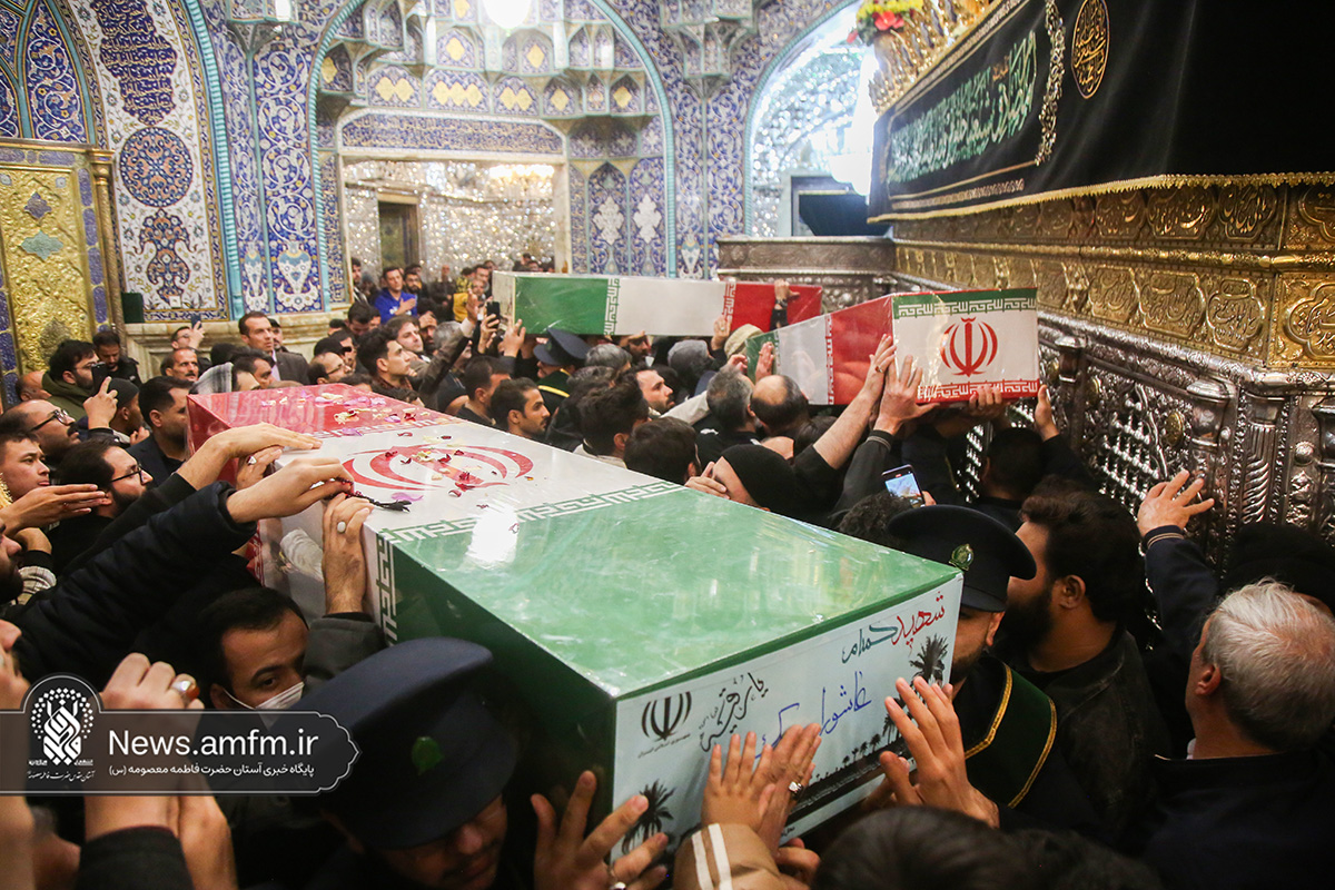 طواف پیکر شهدای گمنام در حرم بانوی کرامت