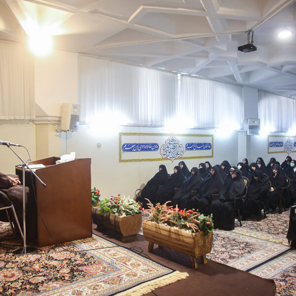 خانواده شهدا با آیت الله سعیدی دیدار کردند