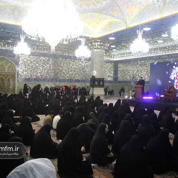 سوگواری بانوان برای بانوی دو عالم در حرم بانوی کرامت