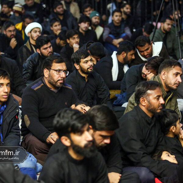 بیش از چهارهزار زائر غیرایرانی در حرم حضور یافتند