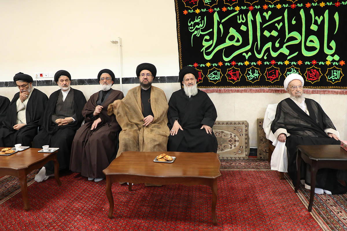 حضور تولیت آستان مقدس در مراسم عزاداری شهادت حضرت زهرا(س) بیت آیت الله مکارم شیرازی