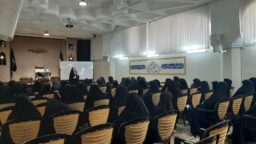 خادمان خواهر حرم حضرت معصومه(س) زبان عربی می‌آموزند