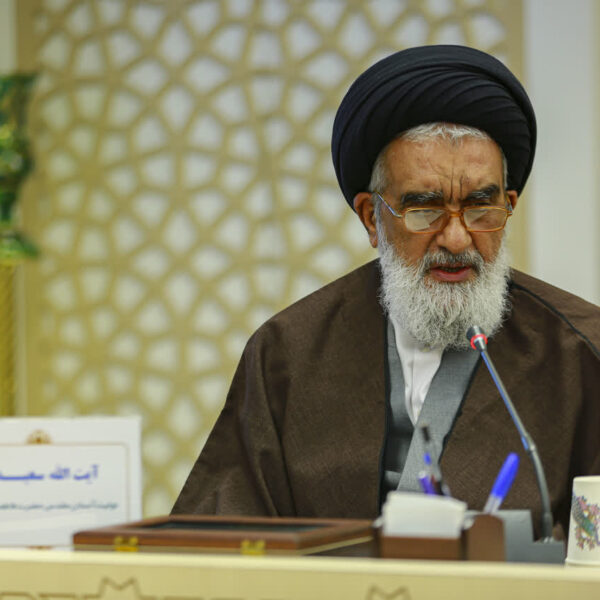 بقاع متبرکه باید مواضع روشن و به‌روز در رویدادهای جهان داشته باشند