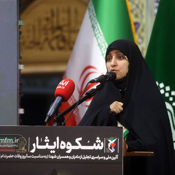 ایستادگی ملت ایران آرزوهای دشمن را نابود کرده است