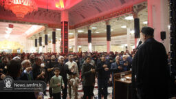 عزاداری زائران حرم بانوی کرامت در سوگ مادر سقای کربلا