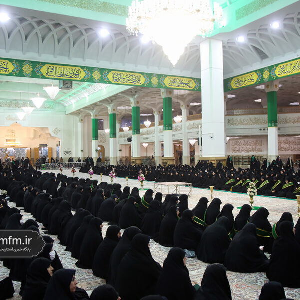 خطبه‌خوانی خدام خواهر حرم بانوی کرامت به‌مناسبت روز زن