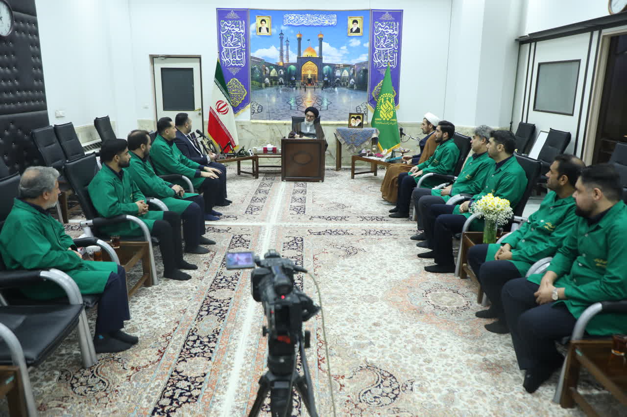 تکریم خادمان واحد گلآرایی حرم مطهر بانوی کرامت تکریم خادمان واحد گلآرایی حرم مطهر بانوی کرامت