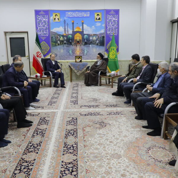 مسئولان با تکیه بر نظرات مردم مسیر خدمت را پیش ببرند