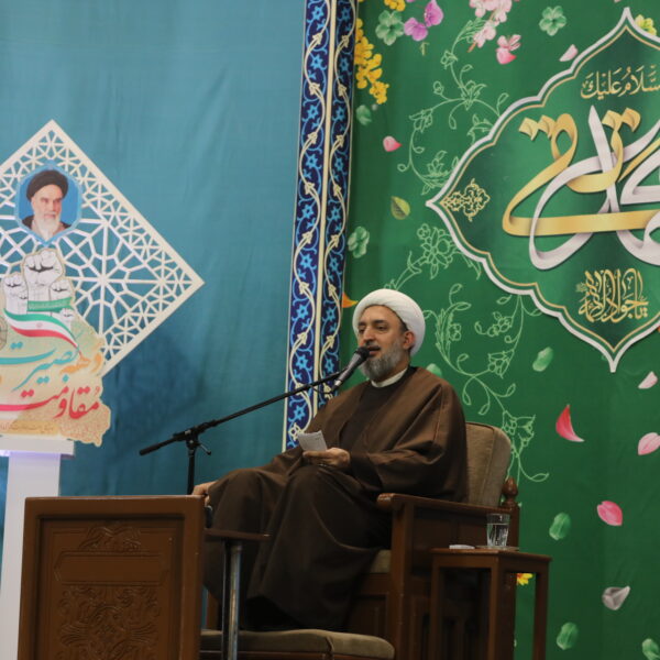 آغاز محافل دهه بصیرت و میثاق امت با ولایت در حرم بانوی کرامت