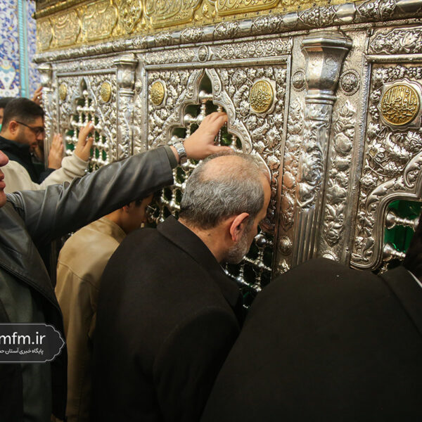 تشرف رئیس صداوسیما به زیارت حرم بانوی کرامت
