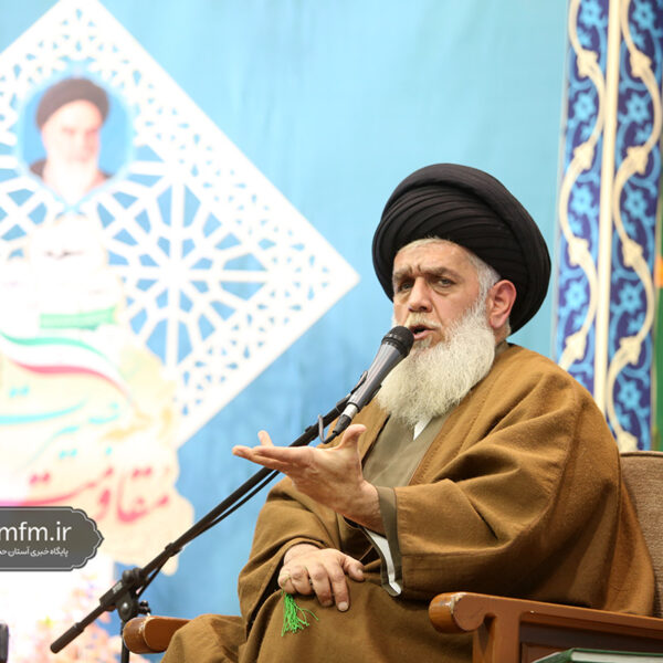 عدم استجابت دعا از آثار سبک شمردن نماز است
