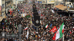 حضور مردم شهر قم در راهپیمایی محکومیت اغتشاشات