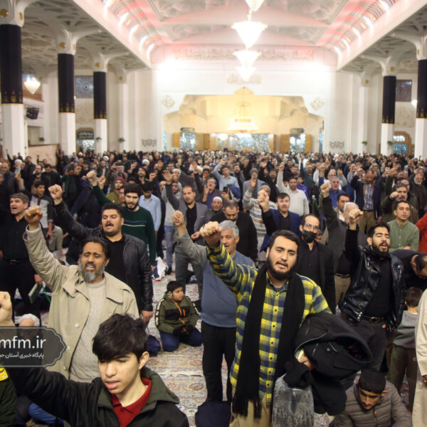 ابراز انزجار زائران حرم قم از اغتشاشگران دست پروده آمریکا