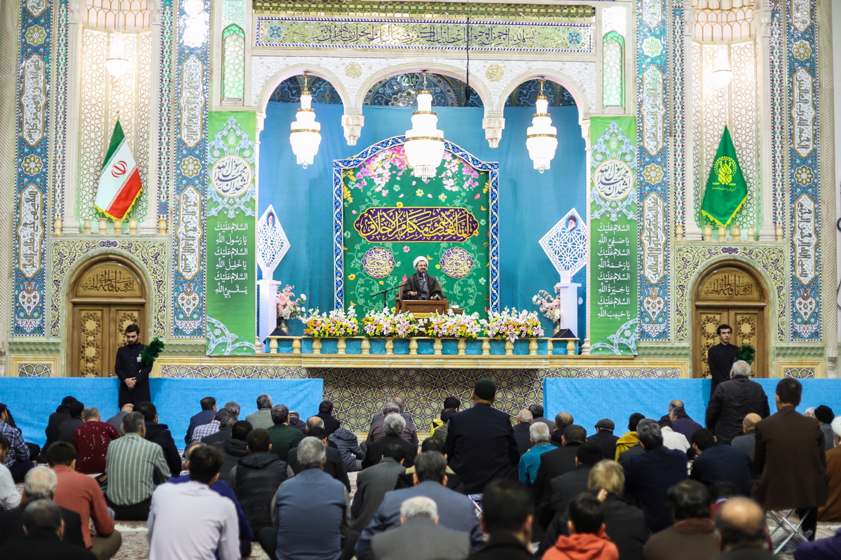 جشن شام عید سعید مبعث در حرم حضرت فاطمه معصومه(س)