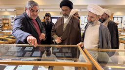 بازدید معاون فرهنگی حرم بانوی کرامت از مرکز اسناد حوزه و روحانیت مدرسه فیضیه قم