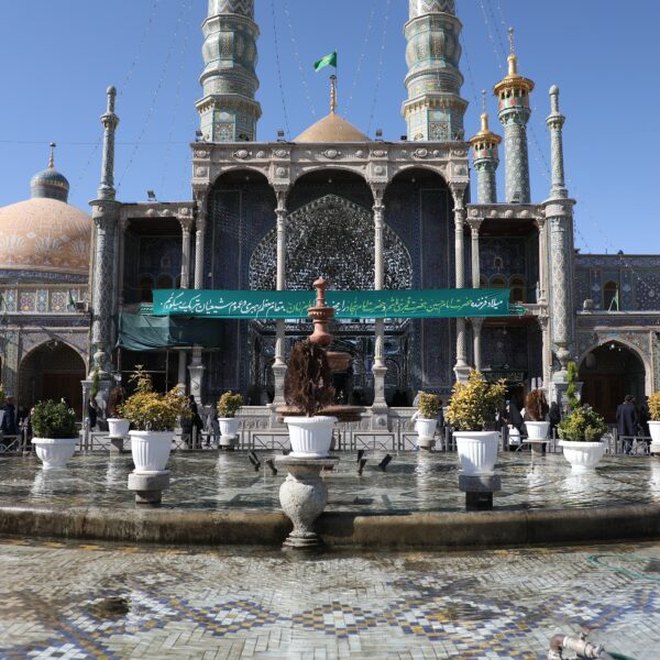 حرم مطهر بانوی کرامت آماده برپایی جشن‌های ماه شعبان شد