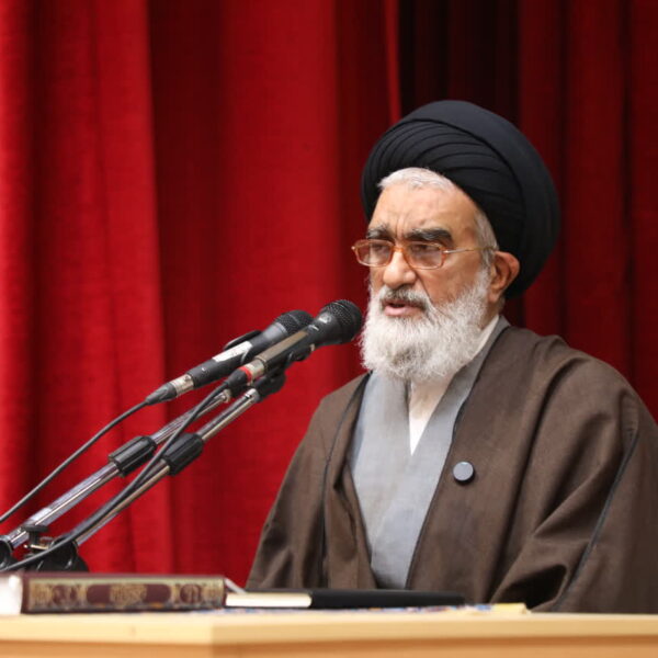 حفظ و حراست از مقام ولایت الهی وظیفه مسلمانان است