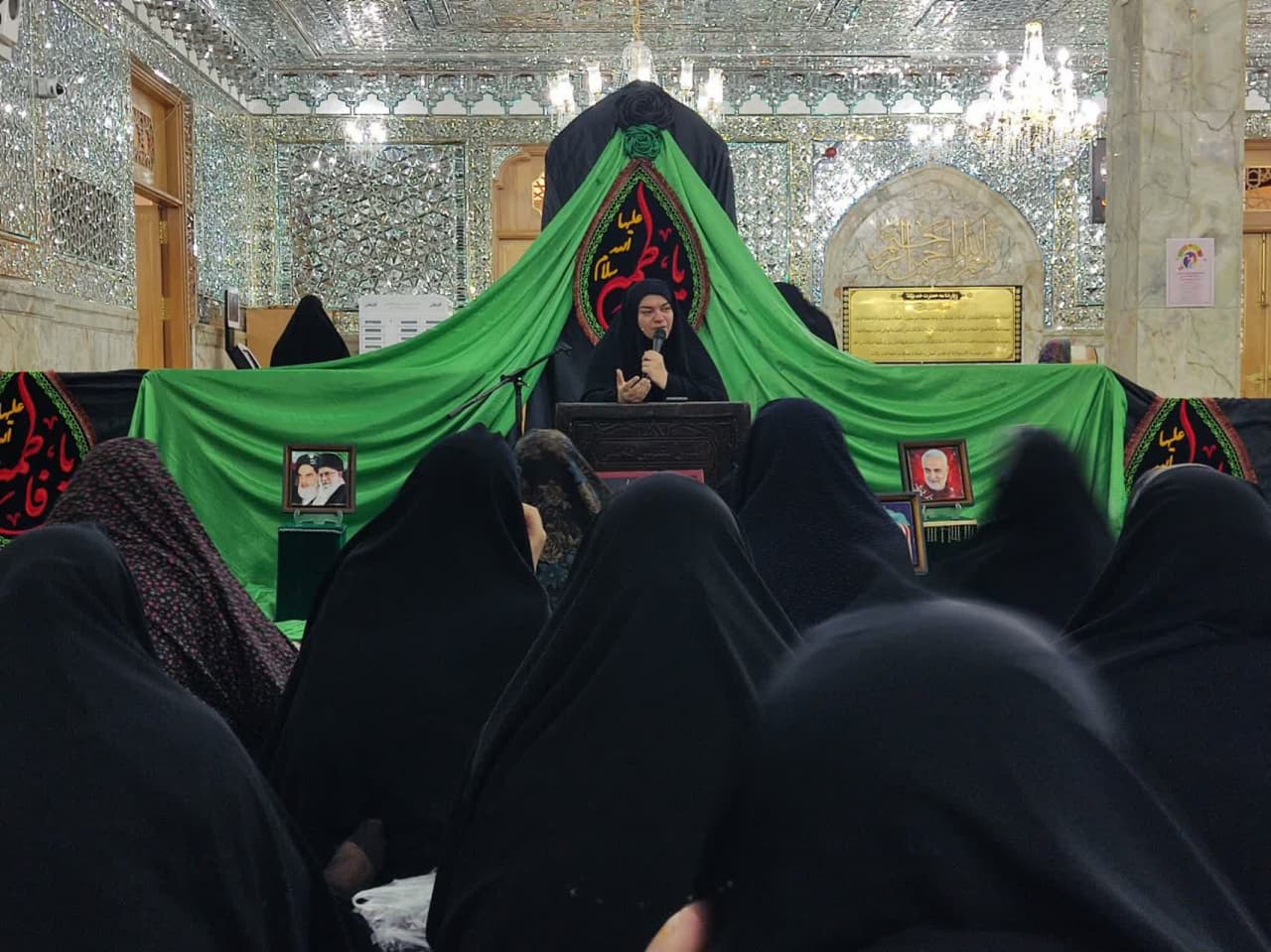 محفل دعا و استغاثه بانوان قمی برای پیروزی رزمندگان اسلام