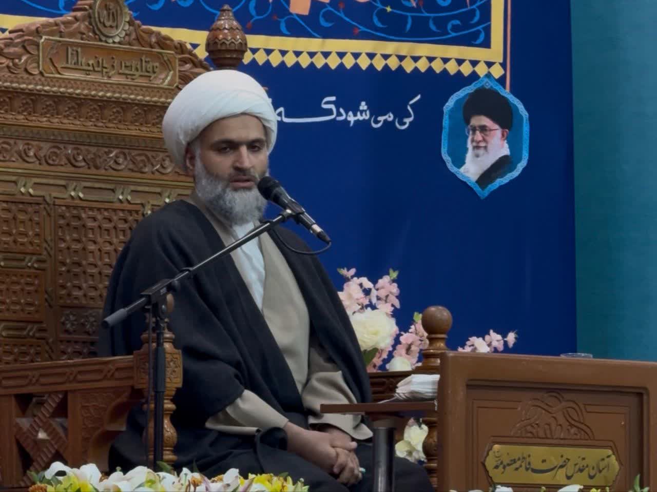 عقلانیت و توسل به اهل‌بیت (ع) ایران را در مسیر پیشرفت قرار داده است