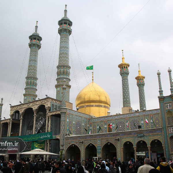 حال و هوای زیبای حرم بانوی کرامت در سالروز ولادت امام زمان(عج)