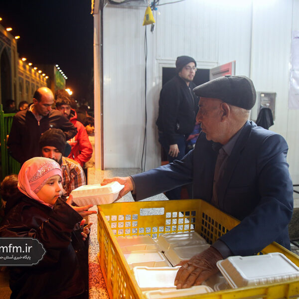 پذیرایی مواکب از زائران فاطمی در شام میلاد امام زمان(عج)