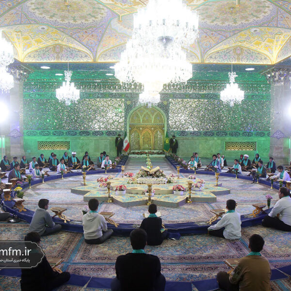 آیین ترتیل‌خوانی حافظان قرآن در حرم حضرت فاطمه معصومه(س)