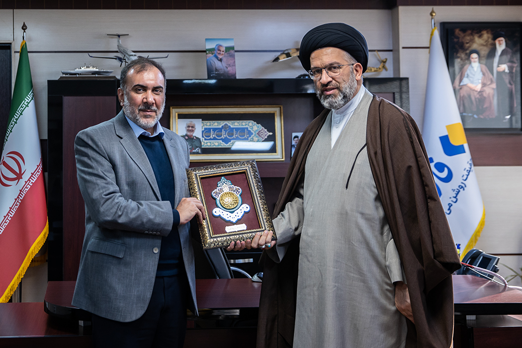 بازدید معاون فرهنگی حرم حضرت فاطمه معصومه(س) از خبرگزاری فارس بازدید معاون فرهنگی حرم حضرت فاطمه معصومه(س) از خبرگزاری فارس